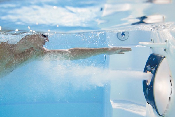 Nuoto contro corrente